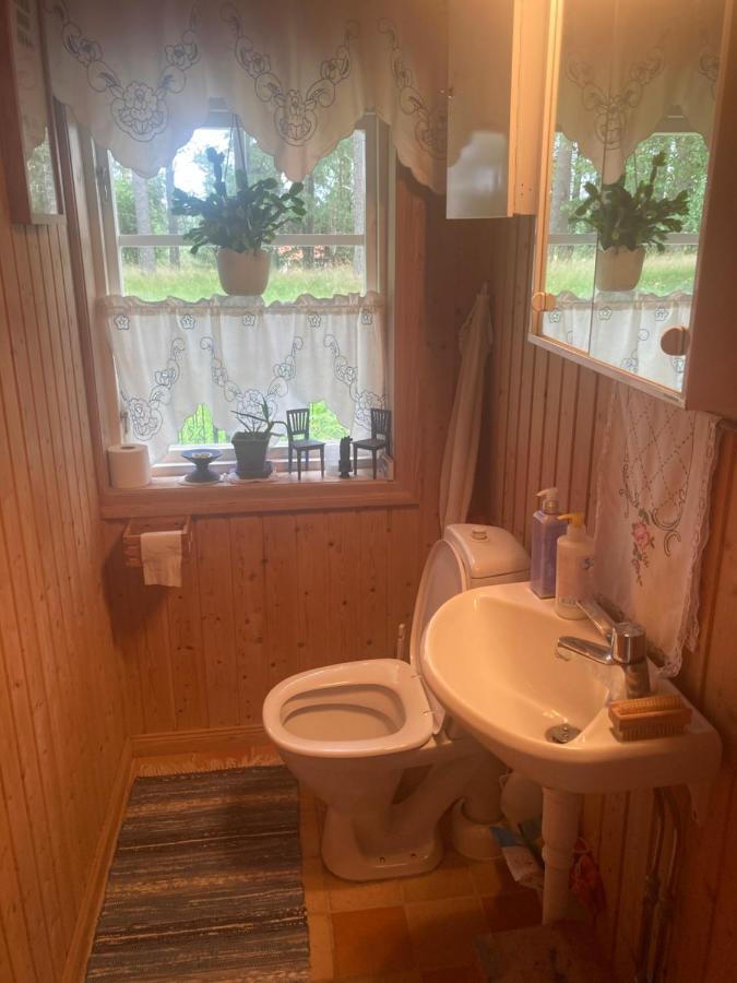 Egen Stuga Med Delat Badrum Norrtälje Buitenkant foto