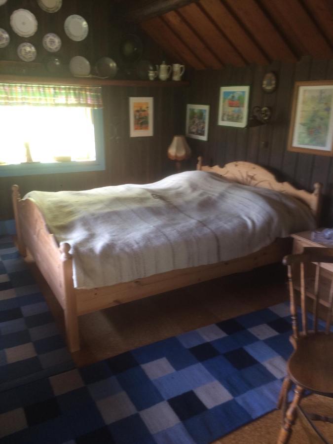 Egen Stuga Med Delat Badrum Norrtälje Buitenkant foto